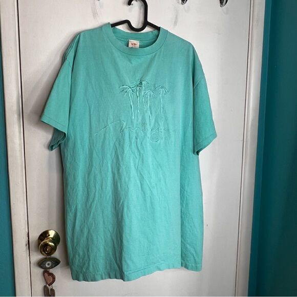 Mirage Tops - Vintage Casino mirage embroidered single stitch t-shirt Tiffany blue